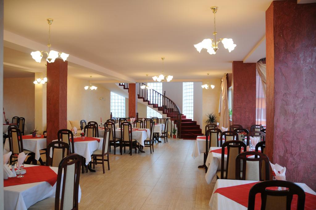 Pension Rozeclas Oradea Exterior foto